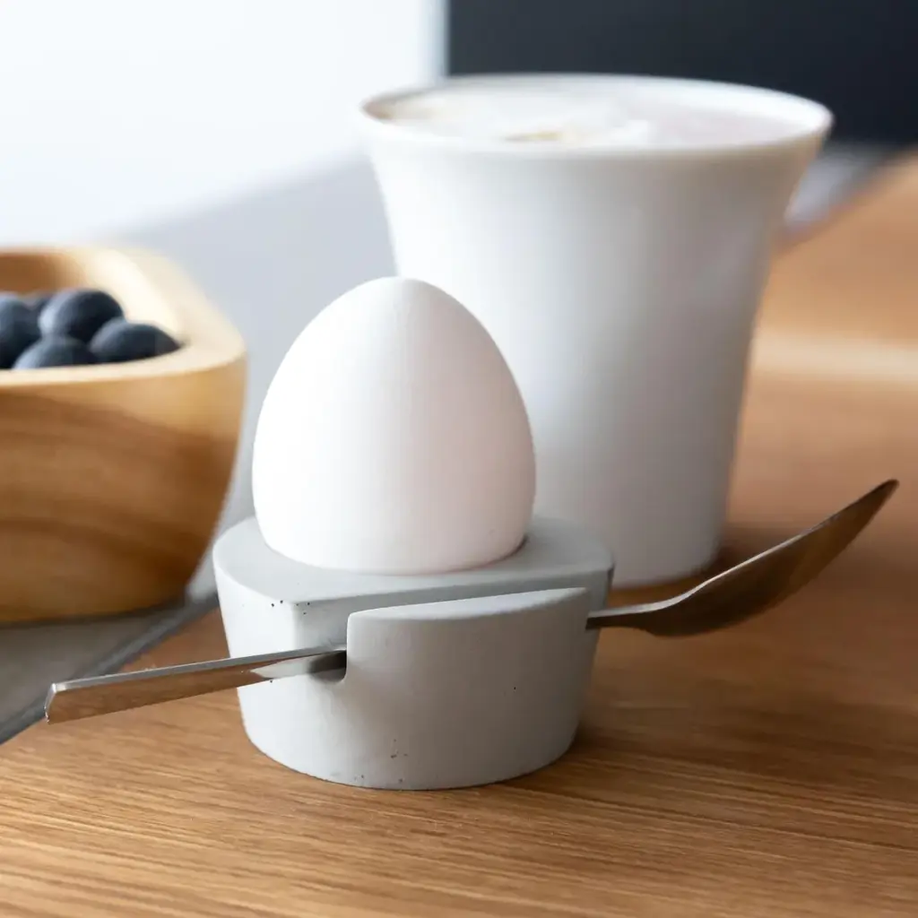 Betoneierbecher "Frühstück im Bett" - Design Geschenk