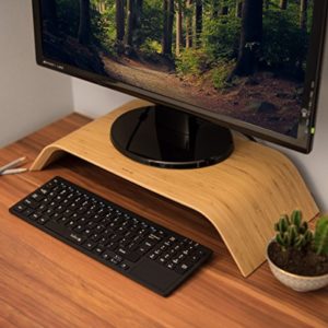 Desktop Monitor Ständer im Einsatz