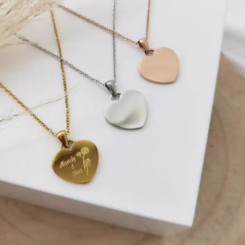 Elegante Herzkette mit Gravur