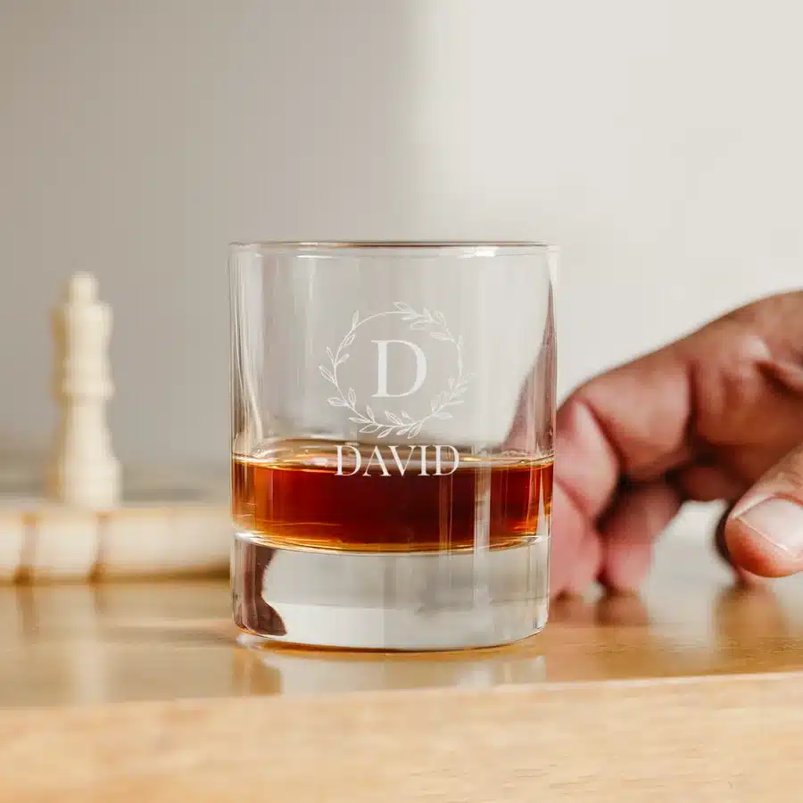 Gravierte Whisky-Gläser