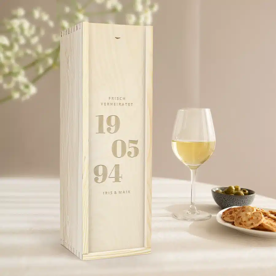 Rustikale Weinkiste mit Gravur