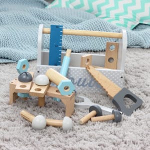 Werkzeugkiste aus Holz für Kinder