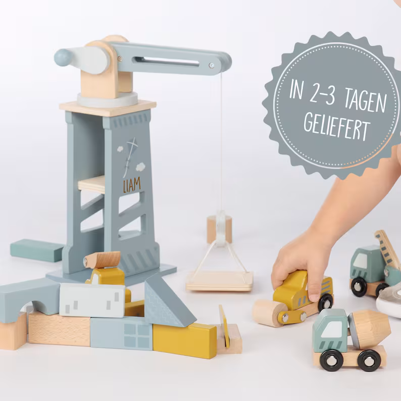 Großer Holz-Kran mit Zubehör personalisierbar