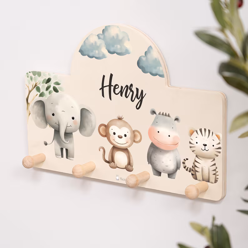 Kindergarderobe aus Holz