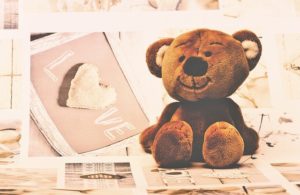 Teddybär zum Valentinstag verschenken